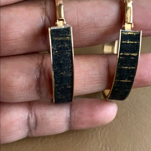 Hoops - Picture 2 of 3